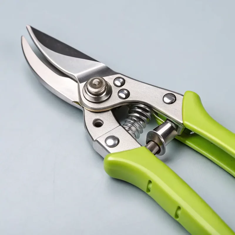 Ergonomic Pruning Shears